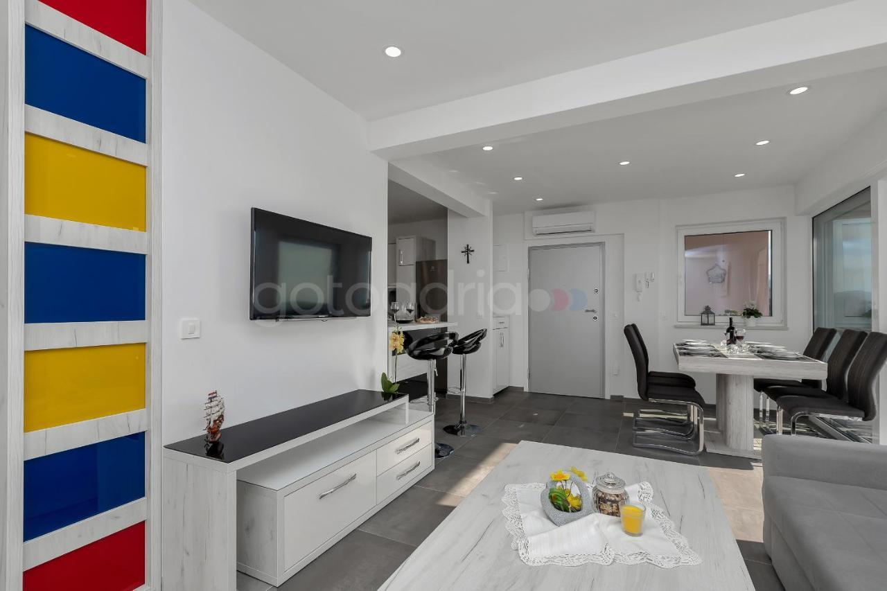 Luxury Apartment Poseidon - Free Beach Parking Makarska Buitenkant foto