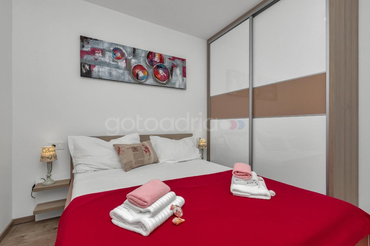 Luxury Apartment Poseidon - Free Beach Parking Makarska Buitenkant foto