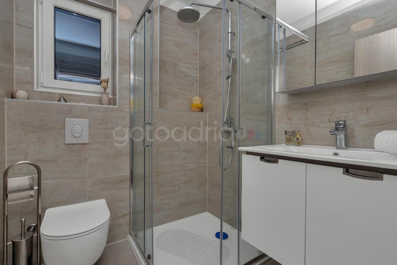 Luxury Apartment Poseidon - Free Beach Parking Makarska Buitenkant foto