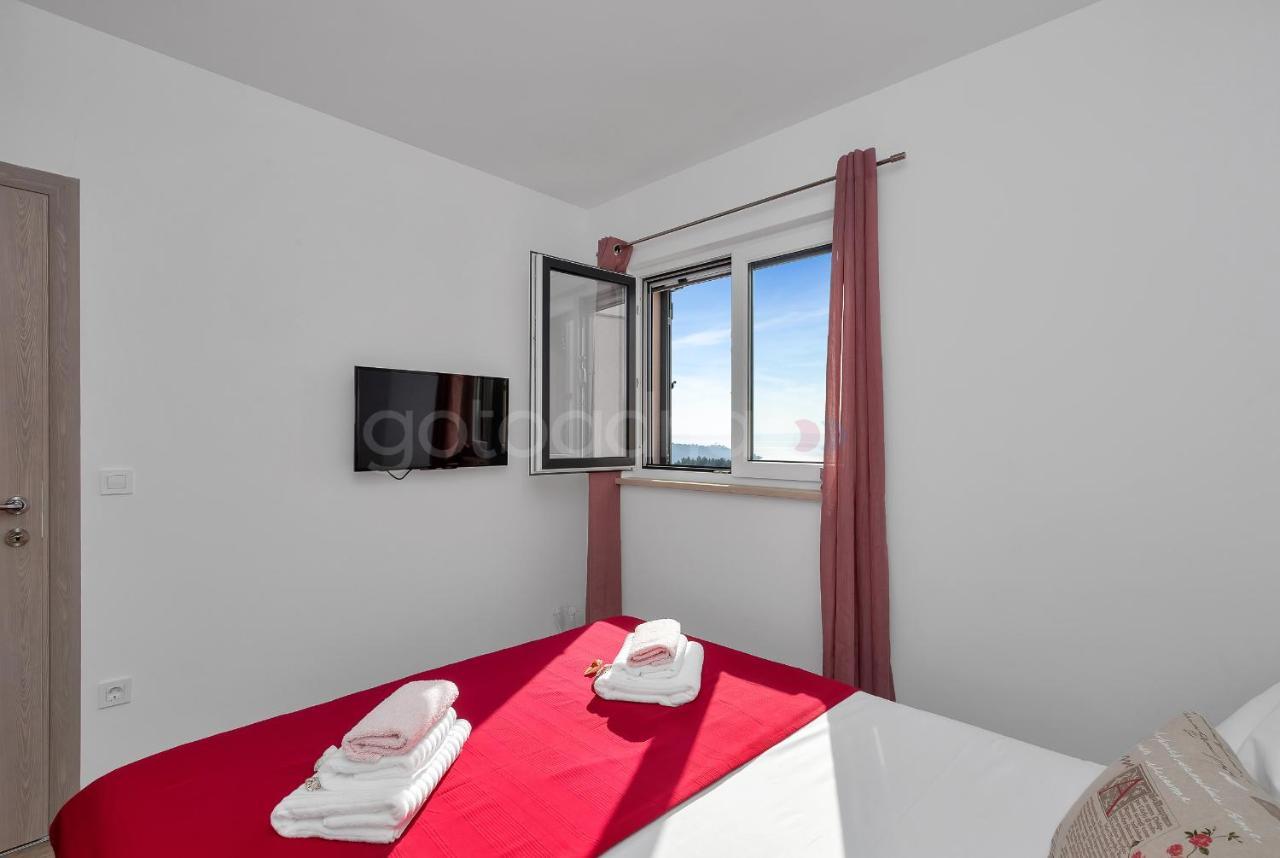Luxury Apartment Poseidon - Free Beach Parking Makarska Buitenkant foto